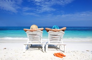 06_bigstock-Couple-on-a-tropical-beach-42560041